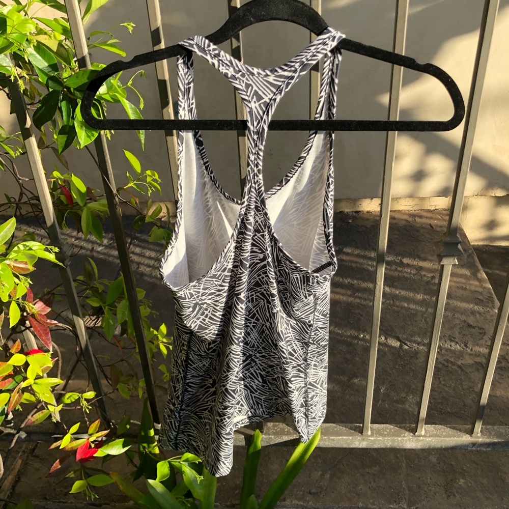 Nike Dri-Fit Patterned Tank - Picture 2 of 3